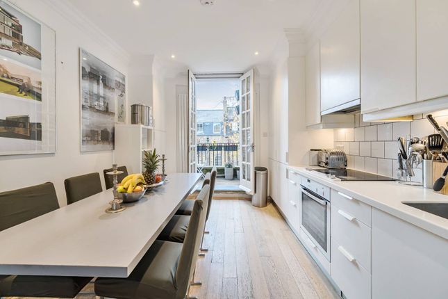 Claverton Street, Pimlico, London, SW1V 3 bed flat for sale