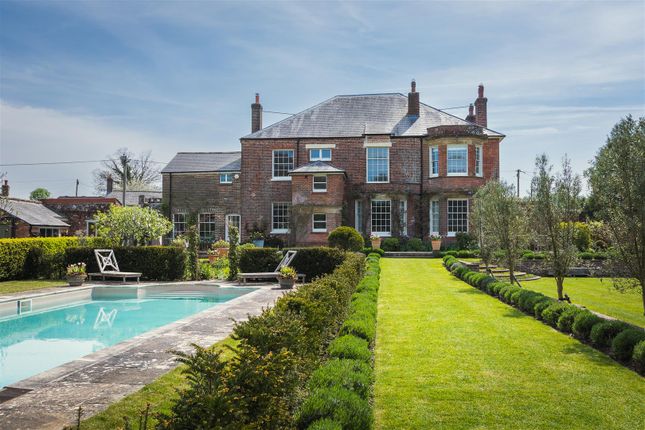 8 bedroom detached house for sale