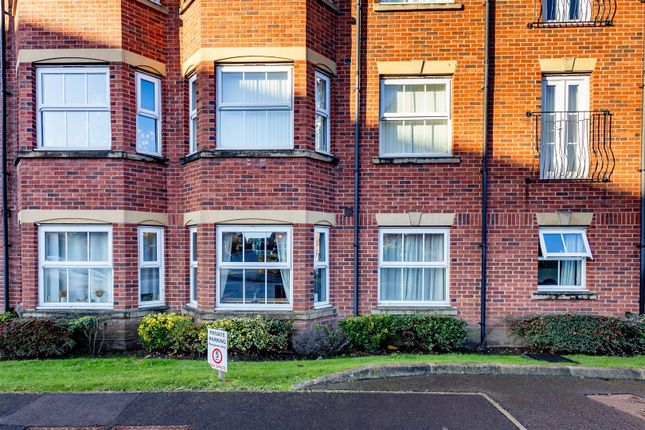 Quins Croft, Leyland 2 bed apartment for sale