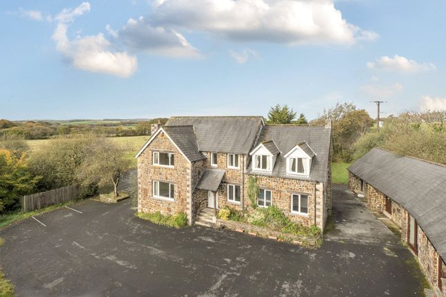 6 bedroom detached house for sale