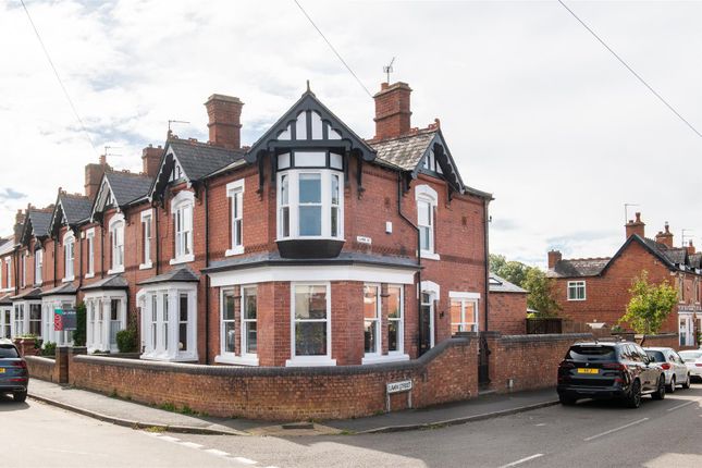 Clifton Street, Stourbridge, DY8 3XT 3 bed end of terrace house for sale