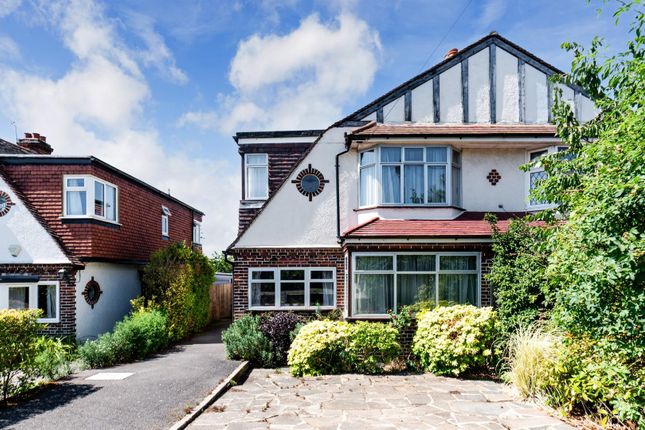 Park Avenue West, Stoneleigh 4 bed semi
