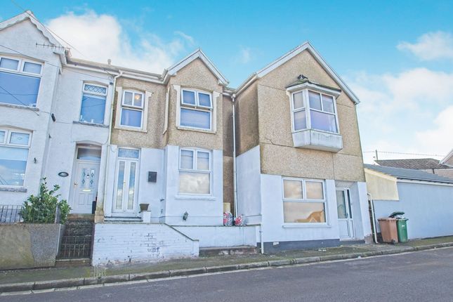 6 bed semi-detached house