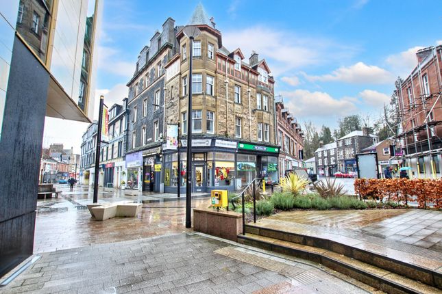 3 bedroom flat for sale