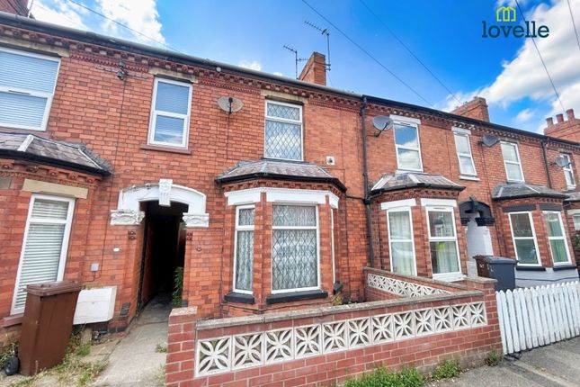 St Catherines Grove, Lincoln, LN5 2 bed terraced house for sale