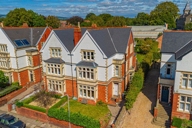 7 bedroom semi-detached house for sale
