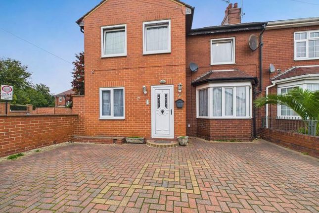 Swanhill Lane, Pontefract WF8 5 bed semi