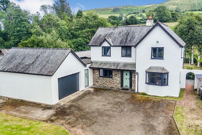 Penybontfawr 2 bed detached house for sale