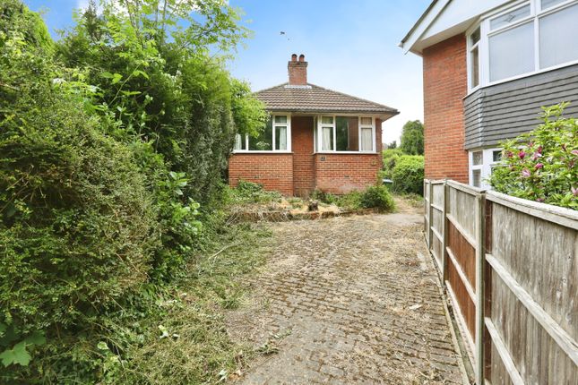 2 bed detached bungalow