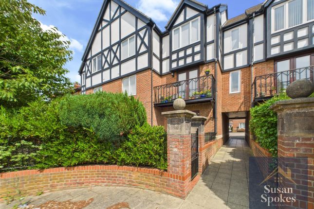 Selwood Court, South Shields 2 bed flat for sale
