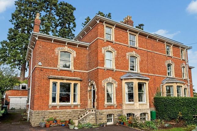 St. Margarets Road, Hereford 6 bed semi