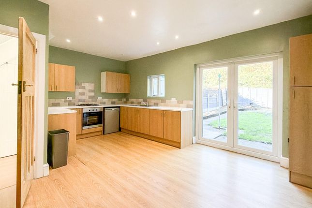 St. Dunstans Road, Bedminster, BS3 5NZ 3 bed terraced house for sale