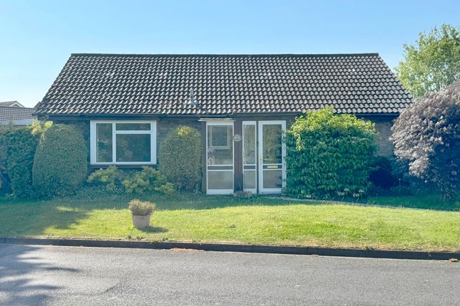 Oak Gardens, Everton, Lymington SO41 3 bed detached bungalow for sale