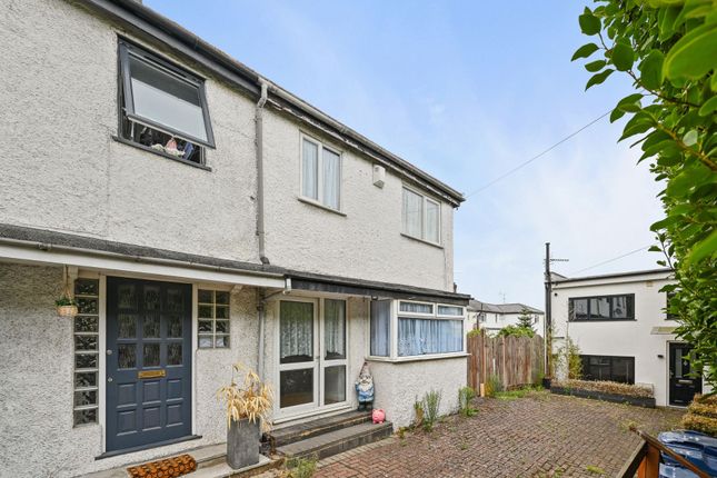3 bed end terrace house