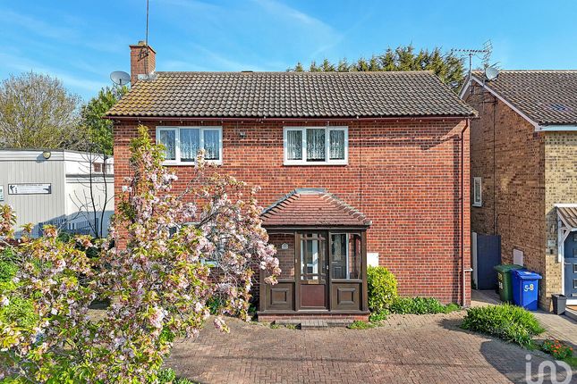 4 bed detached house