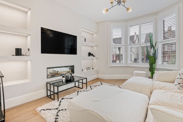 Avondale Road, South Croydon 2 bed flat for sale