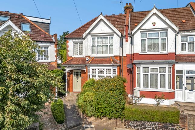 Woodgrange Avenue, London N12 3 bed semi
