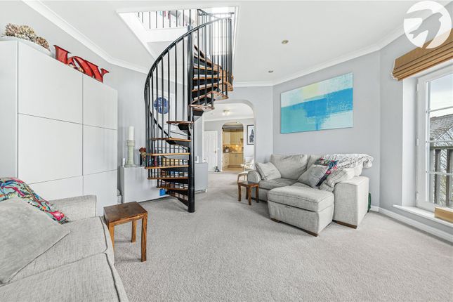 Bridge View, Greenhithe, Kent, DA9 3 bed penthouse for sale