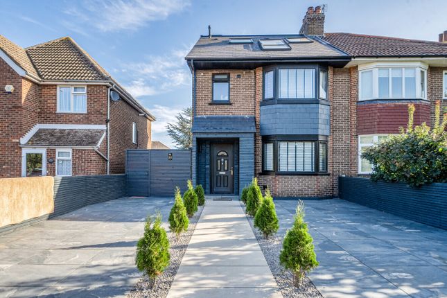 Commonside East, Mitcham CR4 5 bed semi