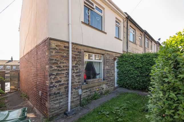 Wellington Street, Huddersfield HD3 3 bed end of terrace house for sale