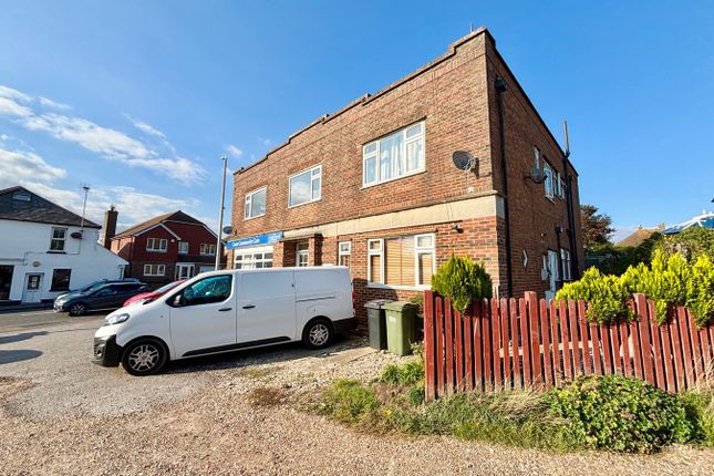 2 bedroom ground floor flat for sale