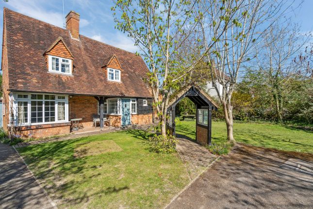 Elm Close, Farnham Common SL2 3 bed detached house for sale