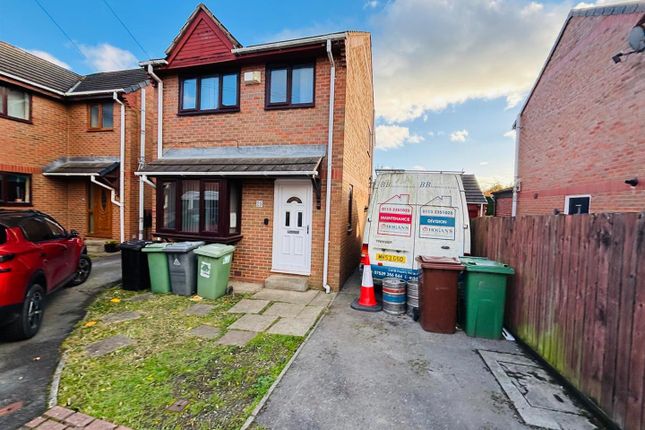 Elder Croft, Leeds 3 bed detached house for sale