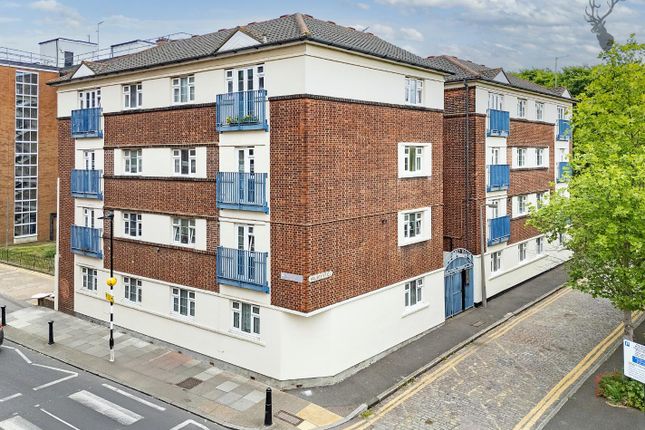 Sandhurst House, Whitechapel 2 bed apartment for sale
