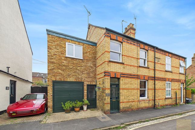 Vine Street, Stamford PE9 3 bed end of terrace house for sale