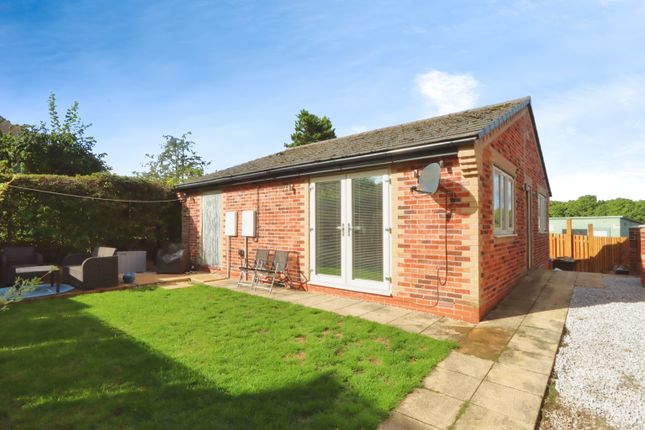 2 bedroom detached bungalow for sale