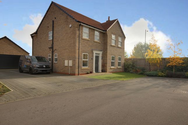 4 bed detached house
