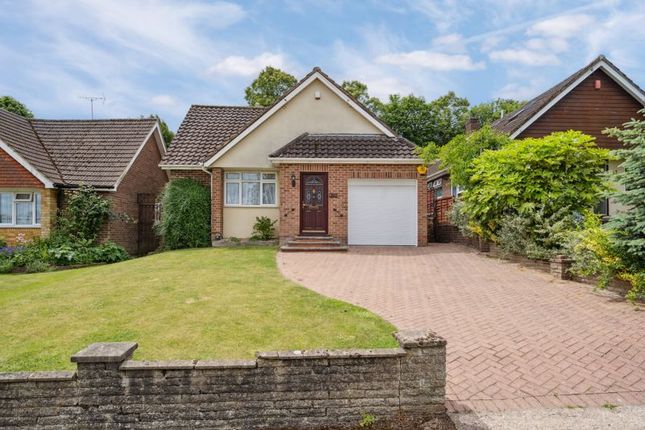 Deeds Grove, High Wycombe HP12 4 bed detached bungalow for sale