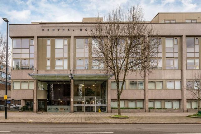 Lampton Road, Hounslow, TW3 Studio for sale