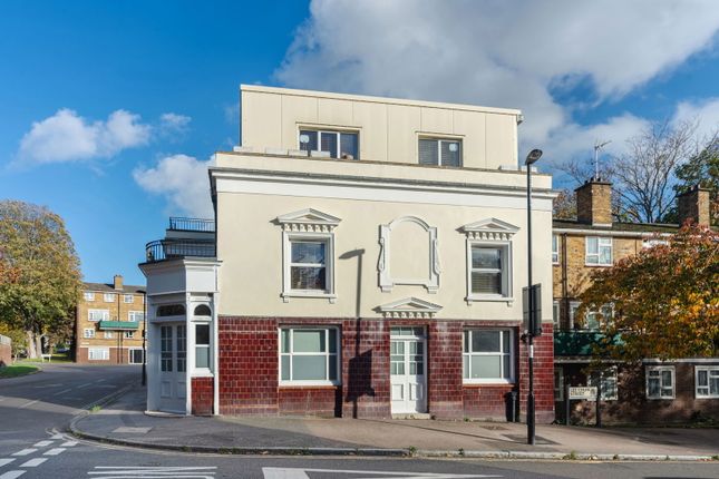 3 bedroom flat for sale