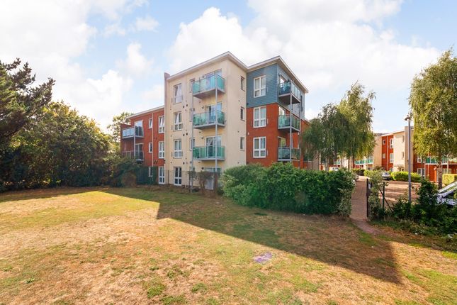 Wells Court, Medhurst Drive, ... 2 bed flat for sale