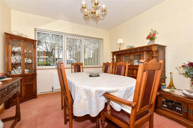 3 bed detached house