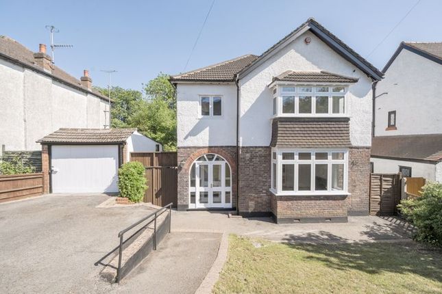 4 bed detached house