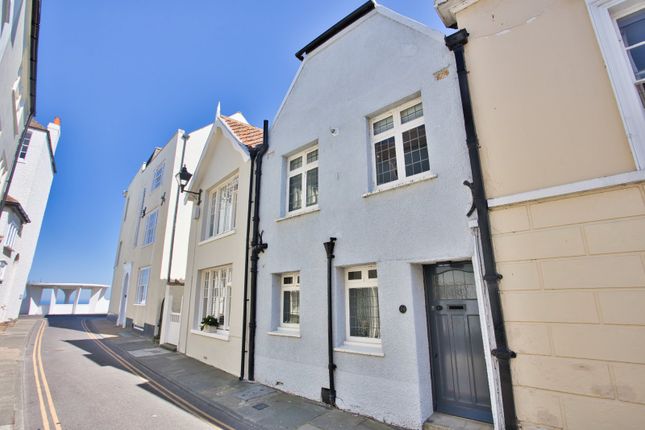 Farrier Street, Deal, Kent, CT14 2 bed terraced house for sale