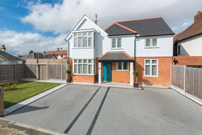 6 bedroom detached house for sale