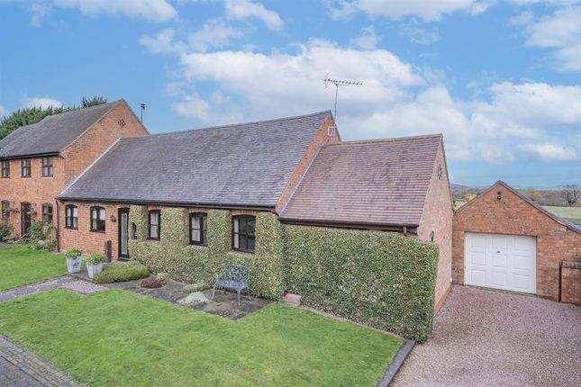 Cider Mill Lodge, Broadlands Drive... 2 bed barn conversion for sale