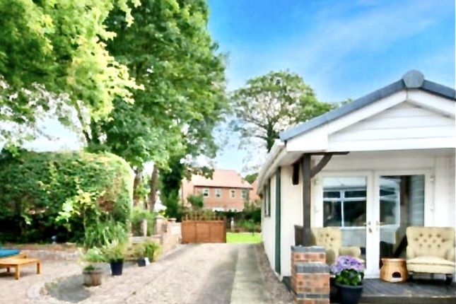 Queen Street, Retford, DN22 5 bed end of terrace house for sale
