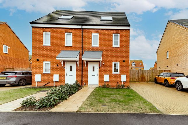 3 bedroom semi-detached house for sale