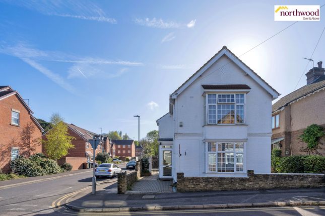 Bendysh Road, Bushey, WD23 4 bed detached house for sale
