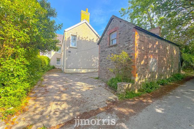 5 bedroom semi-detached house for sale