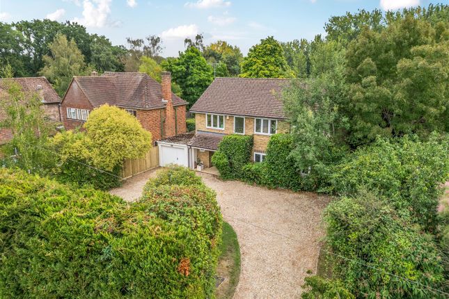 Lower Farm Road, Effingham 4 bed detached house for sale