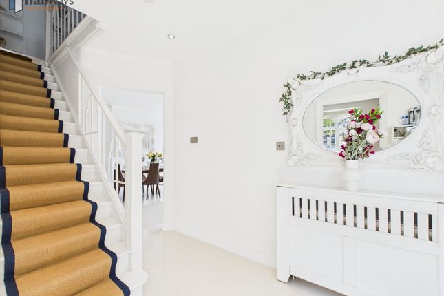 Coulsdon CR5 4 bed detached house for sale