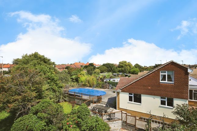 5 bedroom semi-detached house for sale