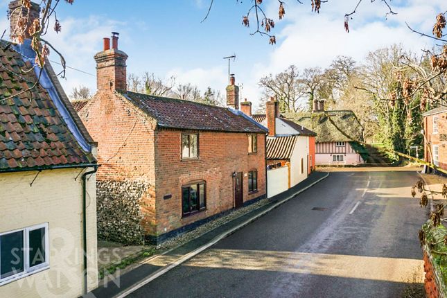 Crown Road, Buxton, Norwich 2 bed cottage for sale