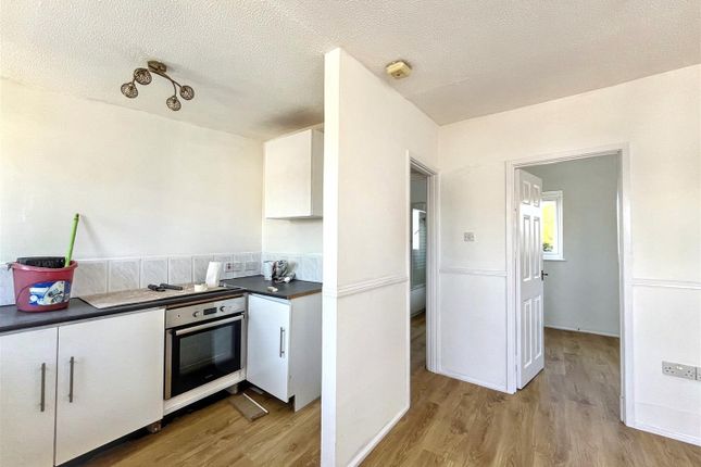 Studio flat for sale