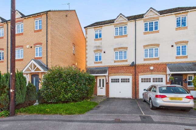 9 Redhill Park, Hull, HU6 8QH 4 bed townhouse for sale